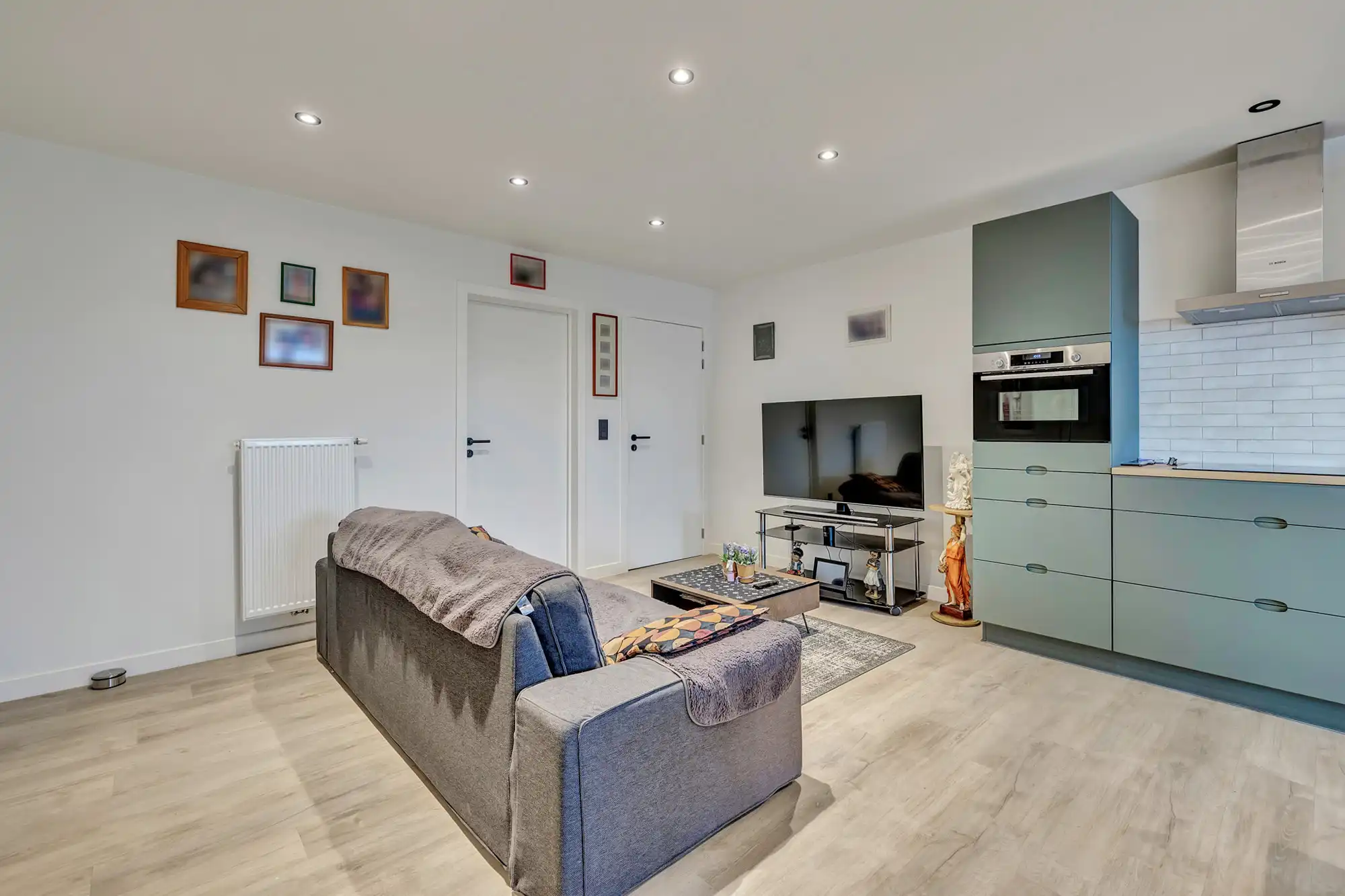 Gerenoveerd appartement met 2 ruime slaapkamers foto 7