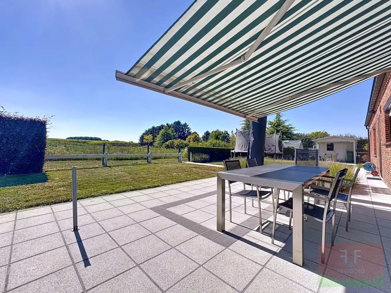 Vrijstaande eengezinswoning met 4 slaapkamers en 2 badkamers foto 29