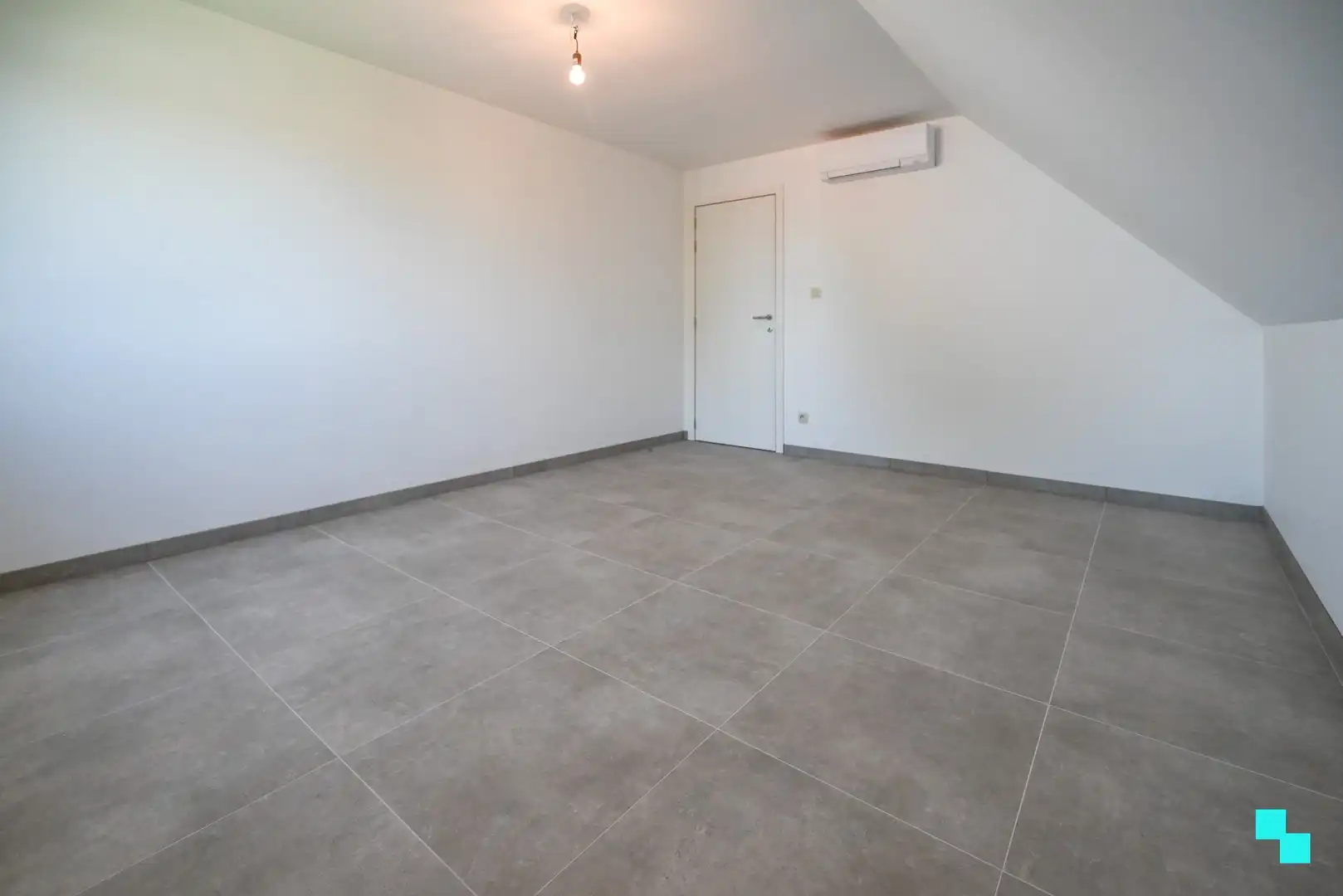 Riante nieuwbouwwoning met aangename tuin te Izegem foto 33