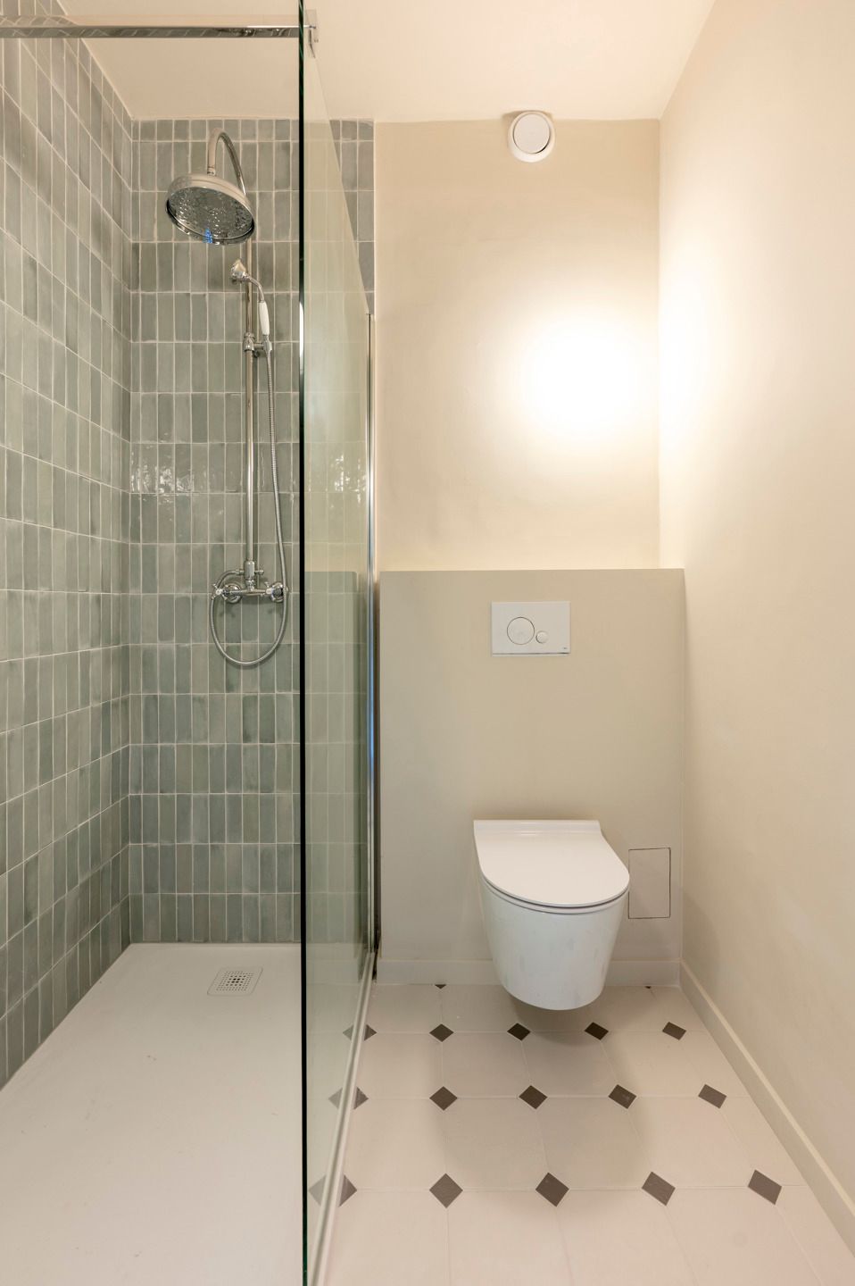 ANTWERPEN - Gerenoveerd appartement op toplocatie foto 4