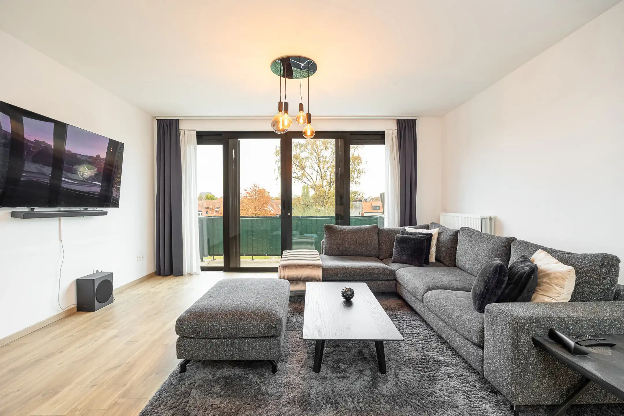 Te koop: stijlvol 2-slaapkamerappartement met terras foto 3