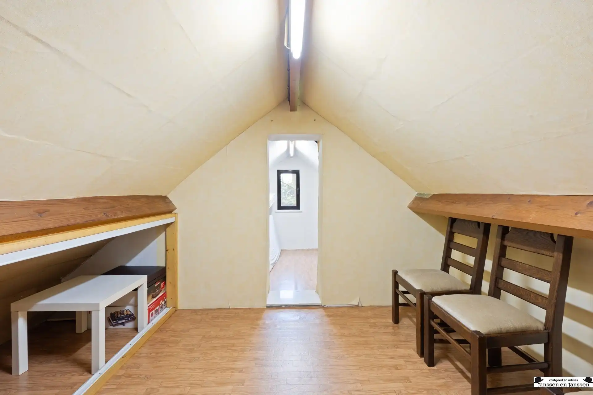 Karaktervolle villa op aan de Bredabaan foto 17