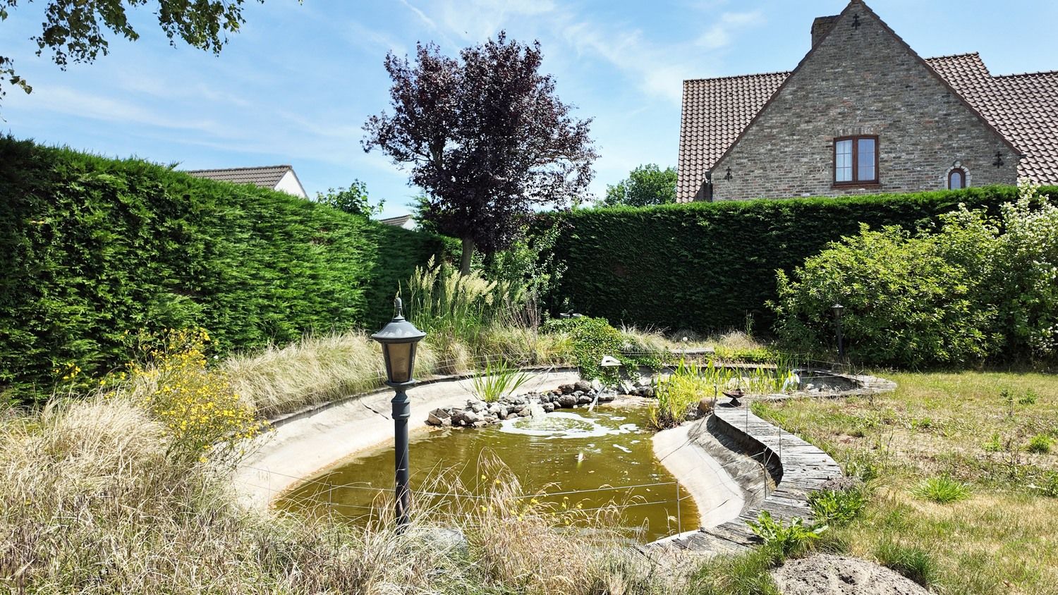 Villa op zonnig en ruim perceel met investeringspotentieel foto 27