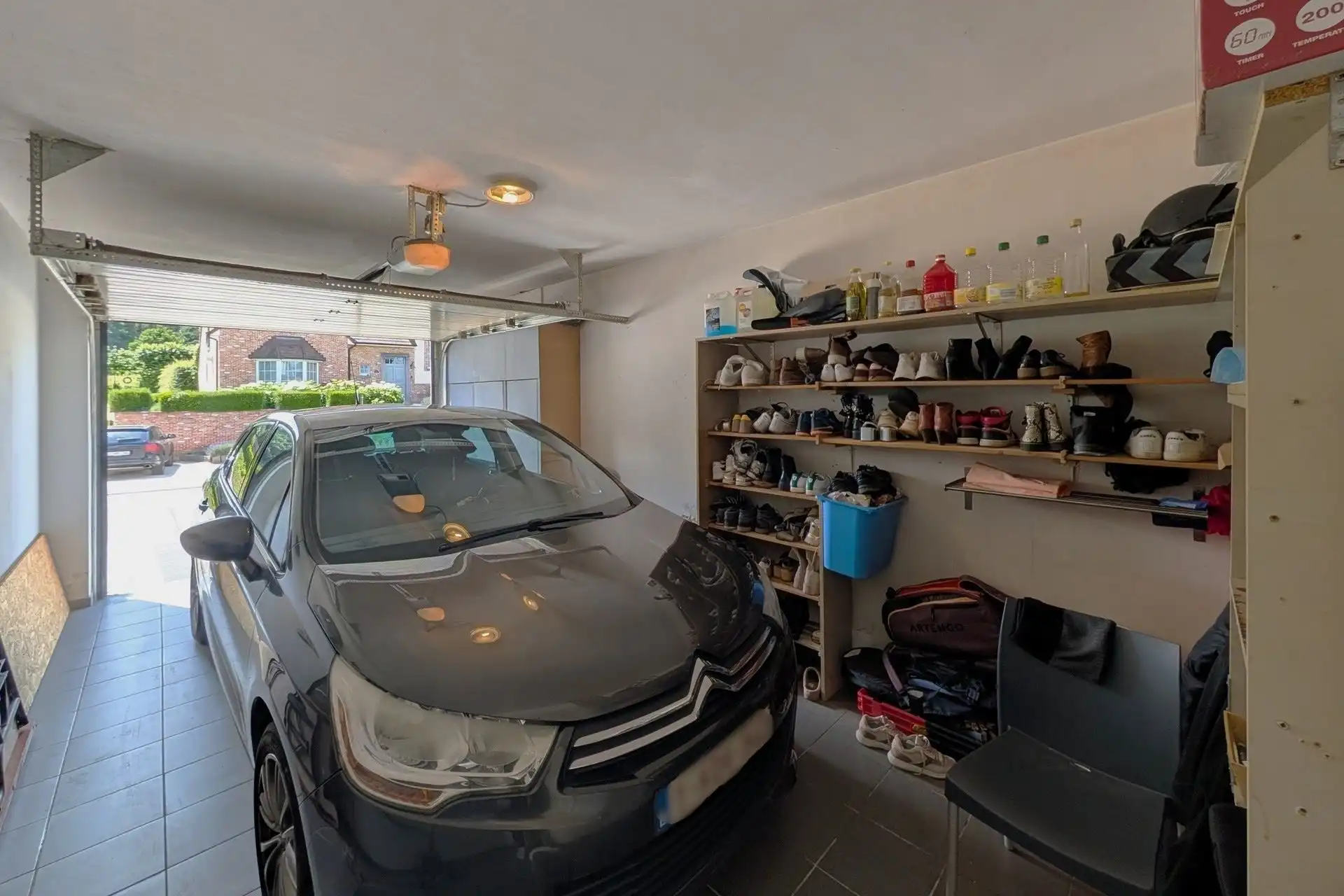 Instapklare halfopen woning met 3 slaapkamers en zwembad te Bilzen foto 29