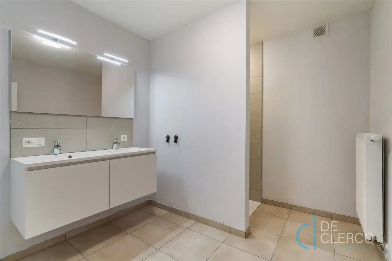 Gelijkvloers appartement te huur op toplocatie in Lochristi! foto 7