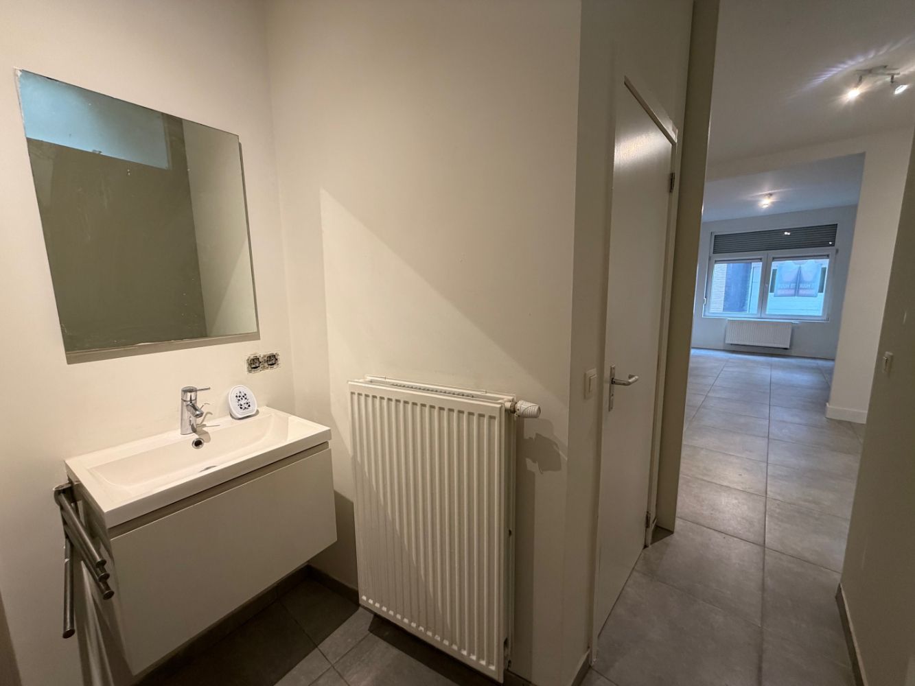 Gerenoveerde studio op het gelijkvloers. foto 7