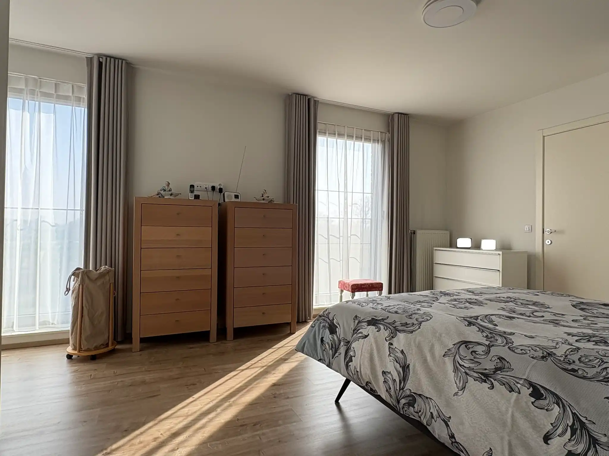 Centraal gelegen ruim appartement foto 6