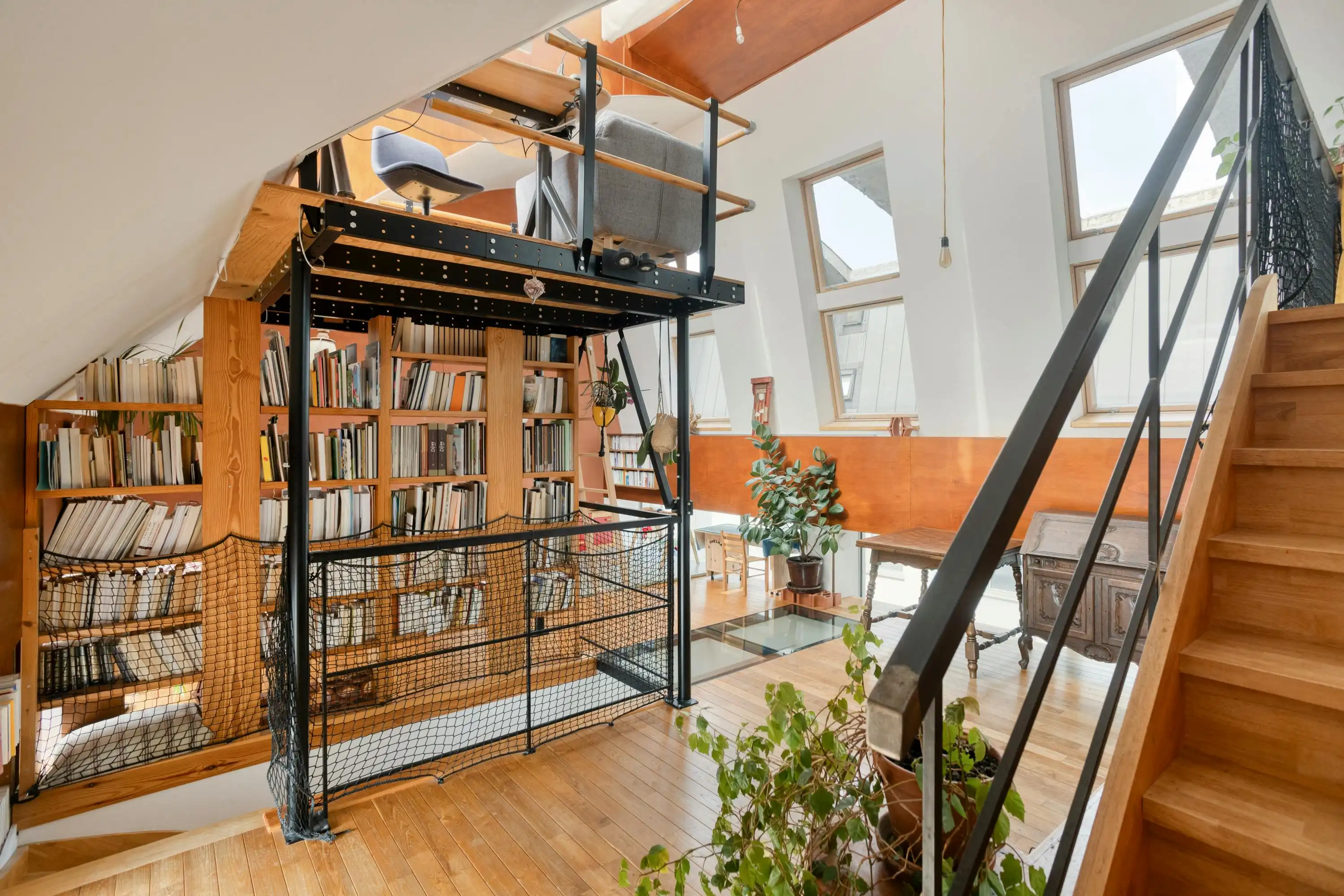 Atypisch appartement te koop in Brussel: Uitzonderlijke triplex met terras (EPC B) foto 7
