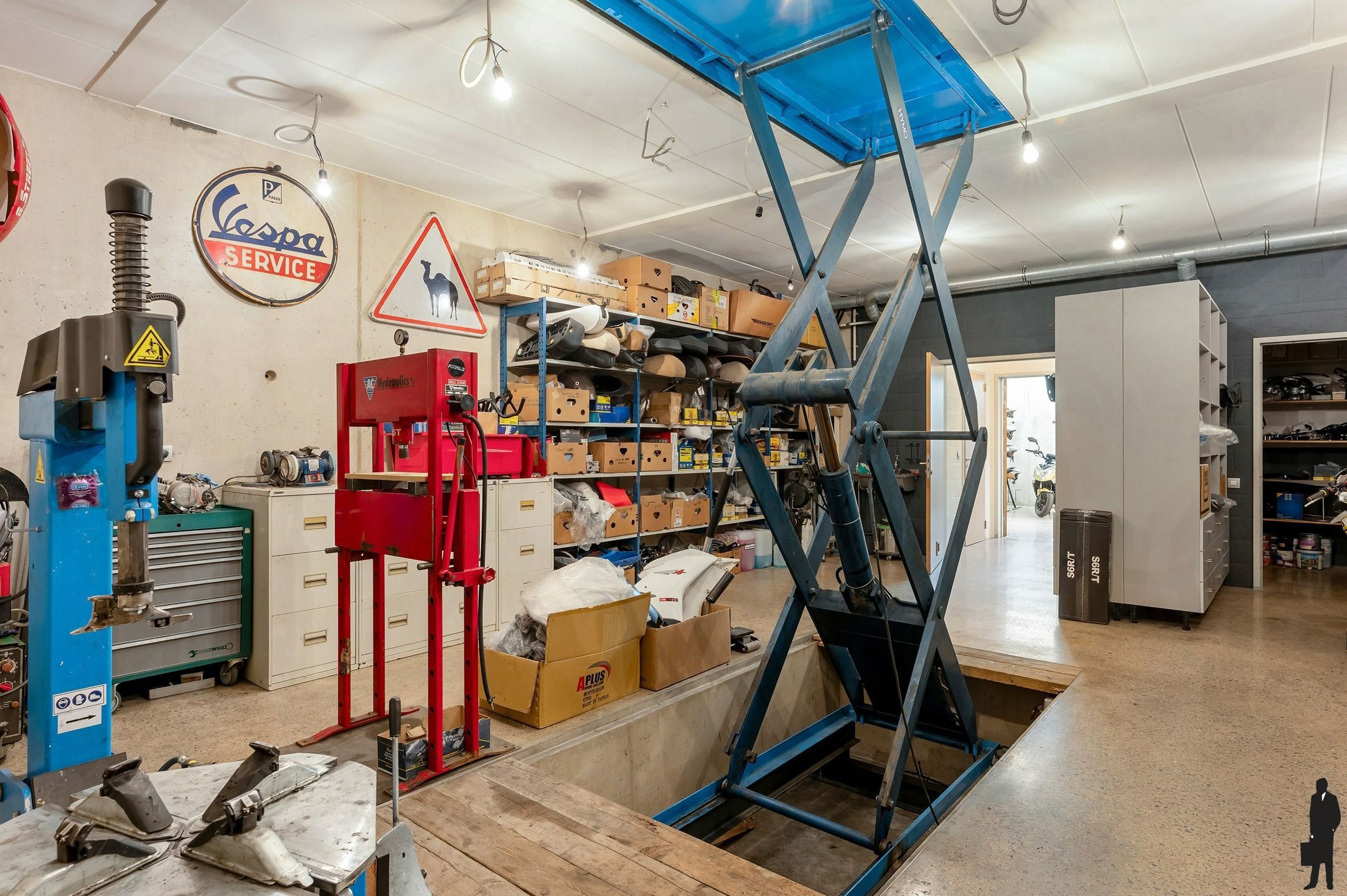 Uniek commercieel eigendom op TOP locatie in Geel foto 7