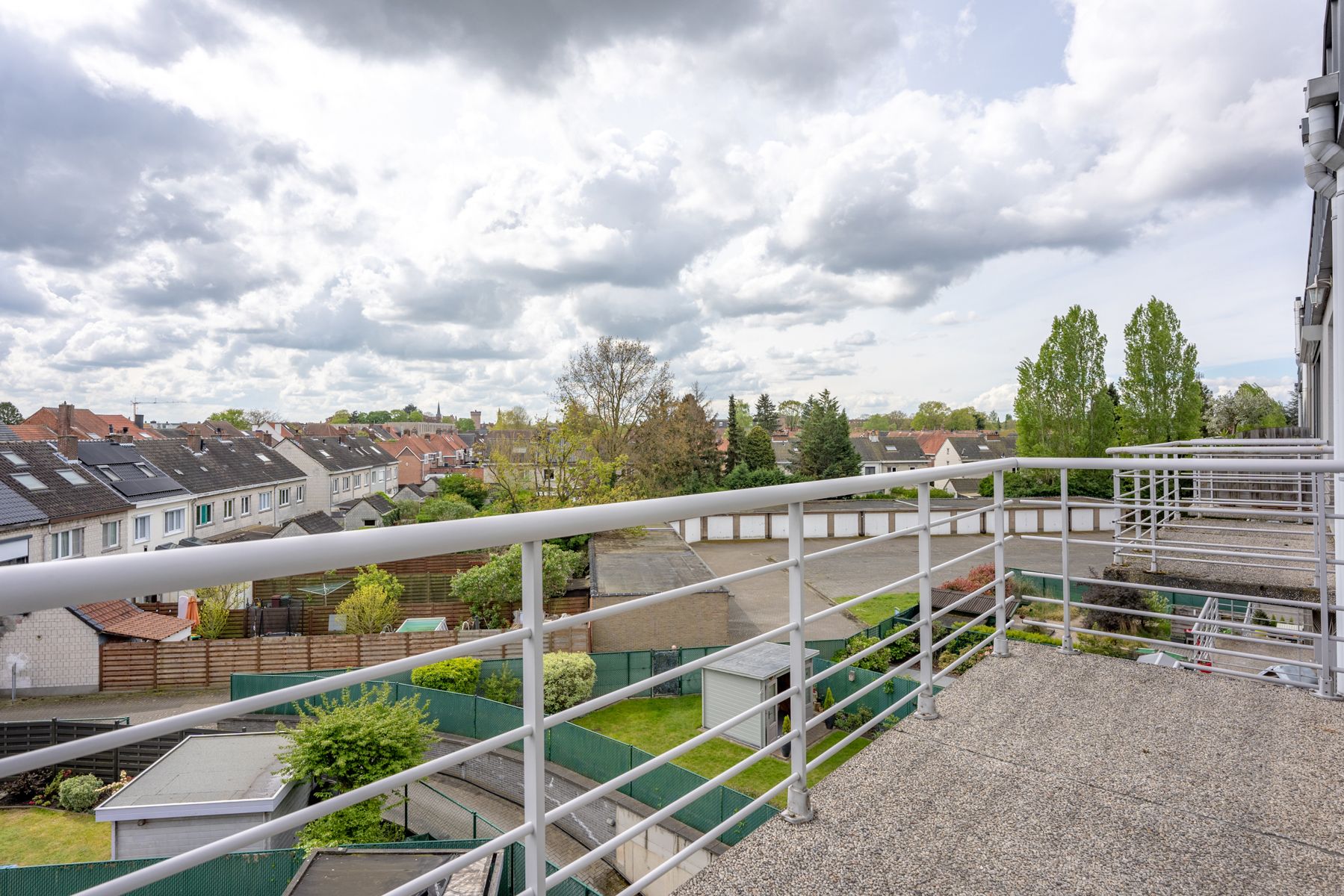 Gunstig gelegen 2-slaapkamerappartement met lift, 2 terrassen en garagebox! foto 13