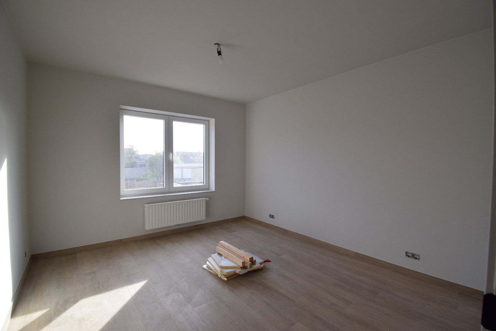 VOLLEDIG GERENOVEERD APPARTEMENT MET GARAGE foto 10