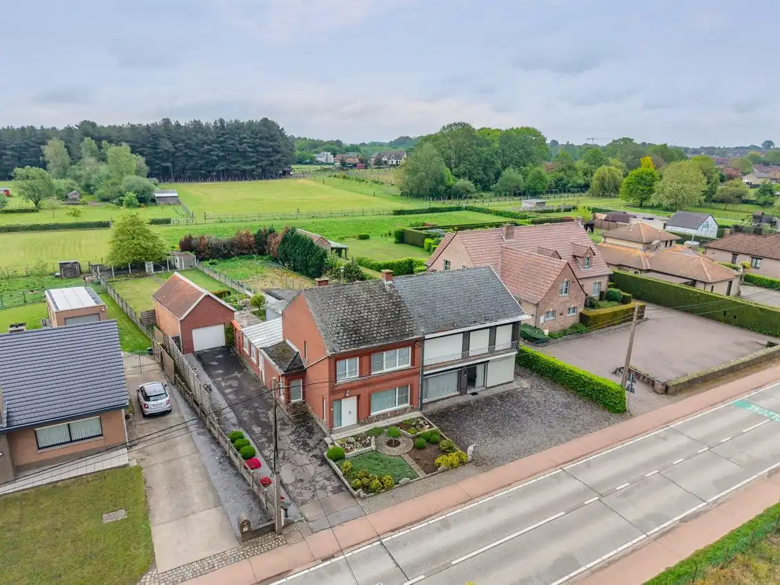 Woning met 3 slaapkamers, veranda en ruime tuin foto 48