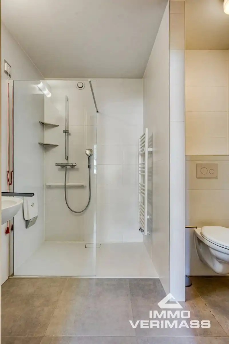 Gerenoveerde serviceflat in een rustige en groene omgeving foto 11