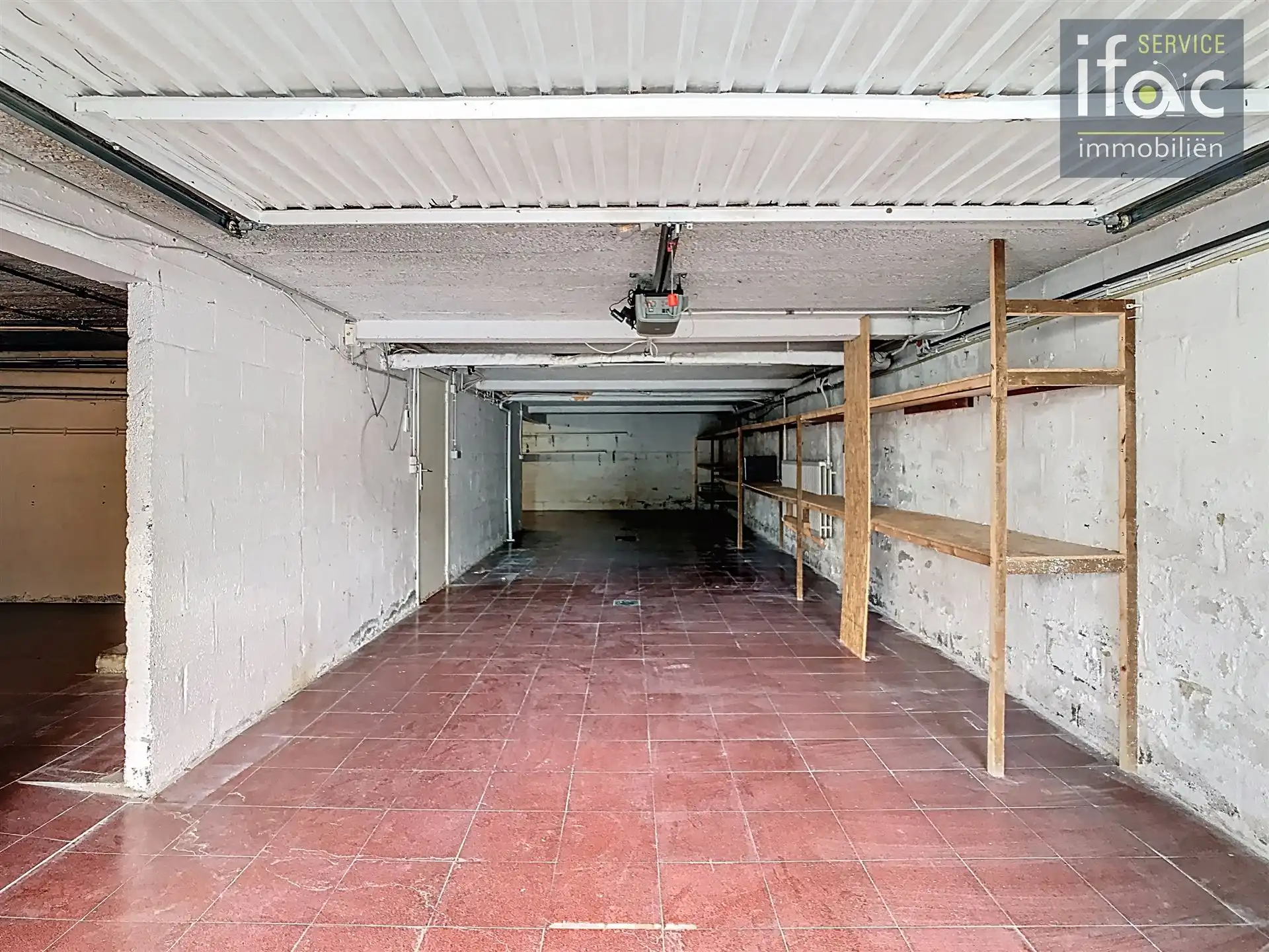 Bungalow met 4 slaapkamers en ruime garage foto 18