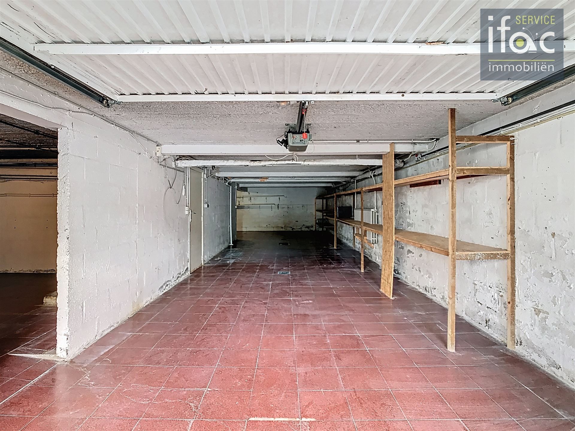 Bungalow met 4 slaapkamers en ruime garage foto 19