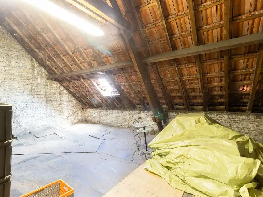 Opbrengsteigendom met ruim magazijn en appartement. foto 5