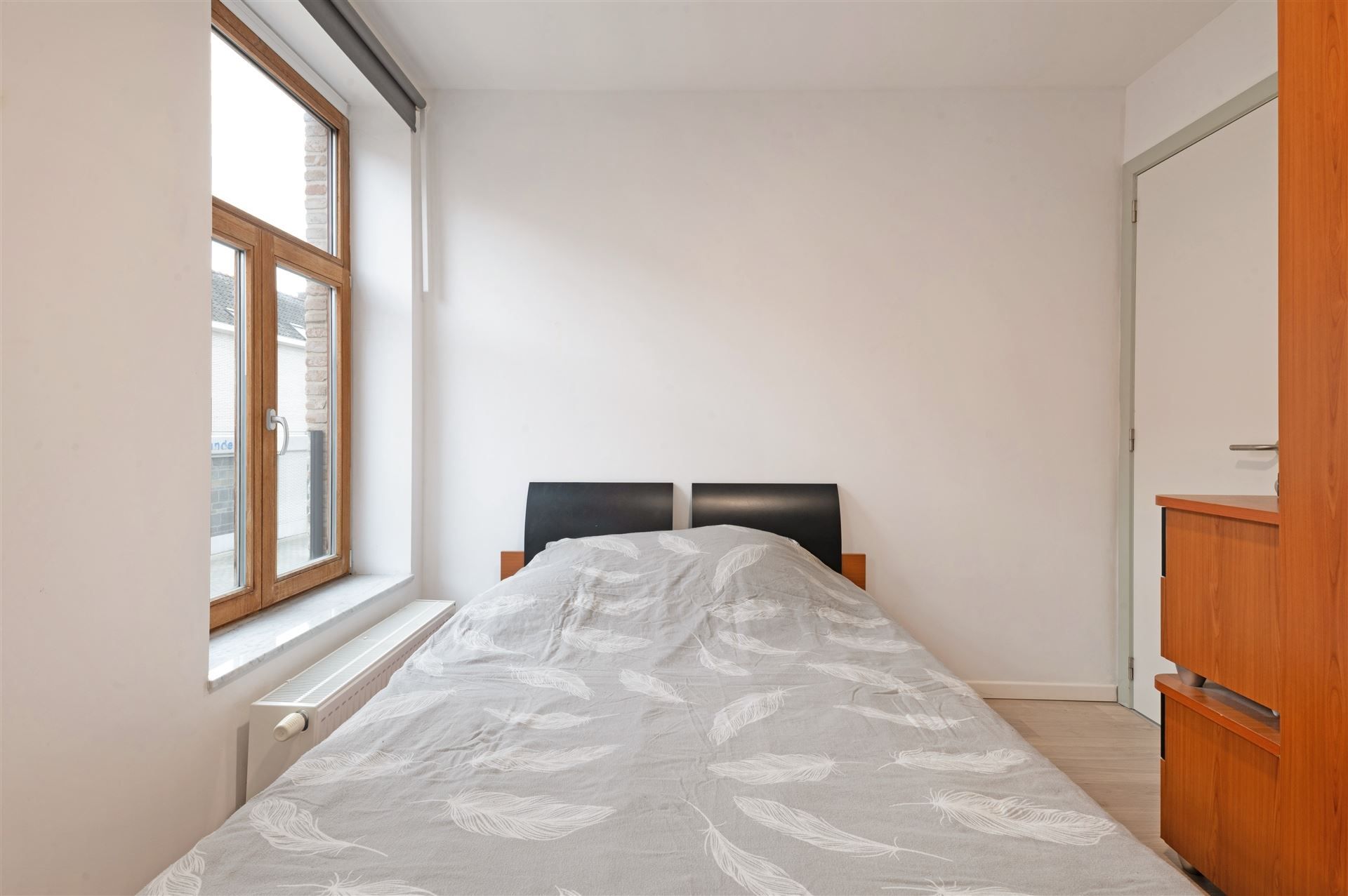 Lichtrijk appartement met autostaanplaats in Kruisem! foto 7
