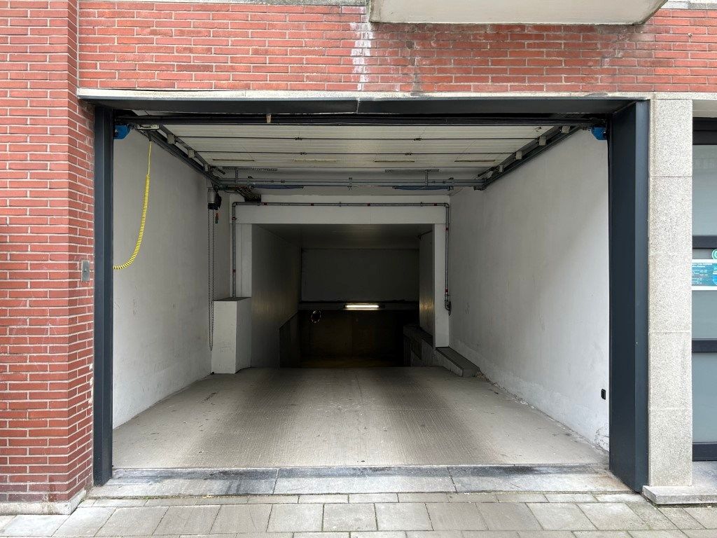 Afgesloten ondergrondse garagebox foto 4