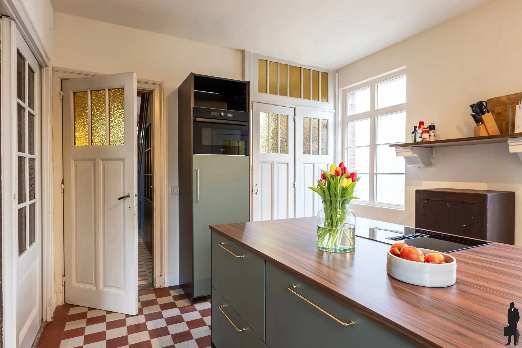 Authentiek gerenoveerd vrijstaand herenhuis te Zoersel! foto 7