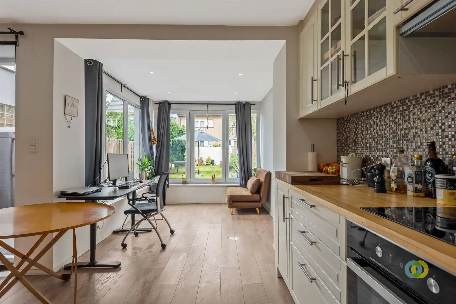 Gelijkvloers één-slaapkamer appartement met tuin foto 3