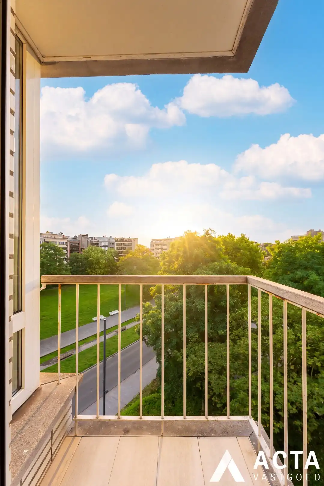Instapklaar appartement met twee slaapkamers en parkzicht. foto 14