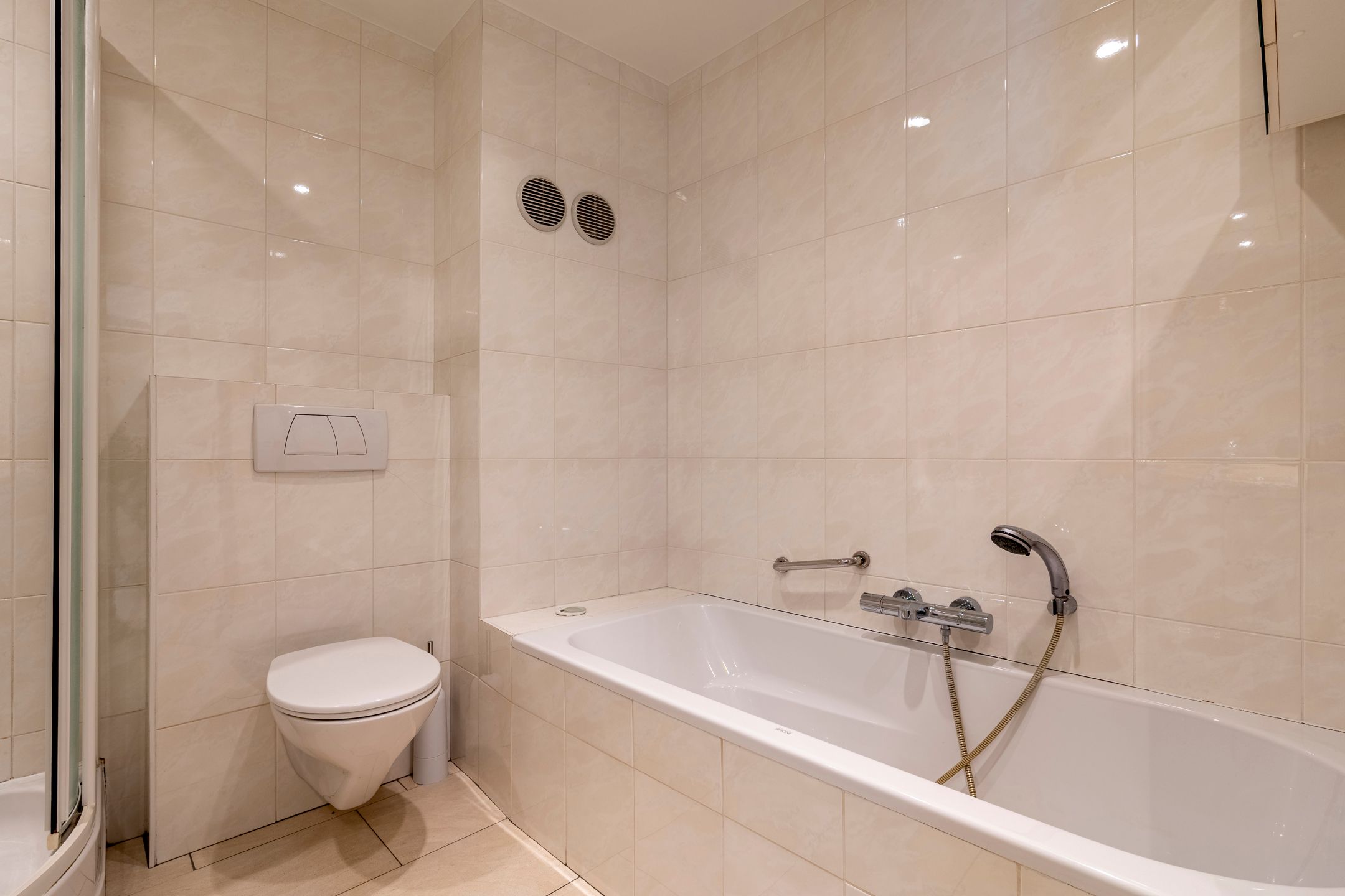 Uitstekend appartement met groot terras in Arendonk foto 15