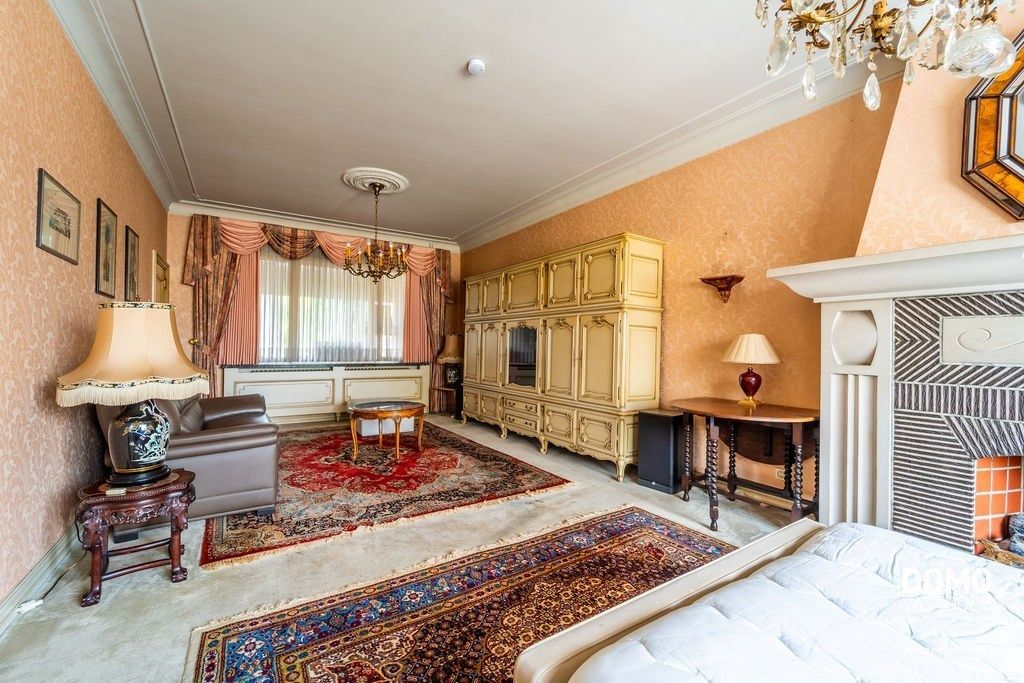 Karaktervolle woning - ruim, zonnig en centraal gelegen. Begint jouw nieuwe thuis hier? foto 9