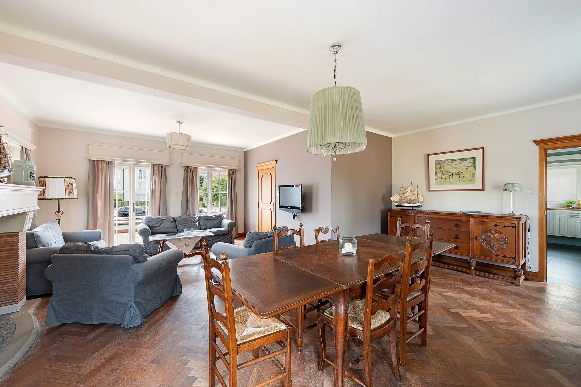 Majestueuze villa op toplocatie en 919m² grond, op slechts 150 meter van het strand foto 9
