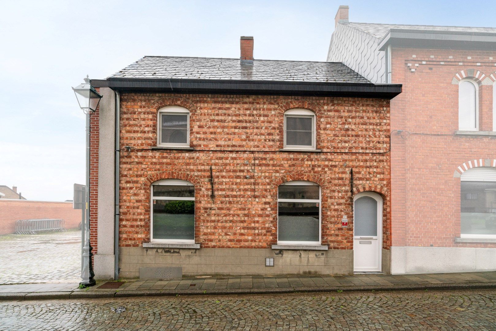 Authentieke Woning in het hartje van Oordegem foto 1