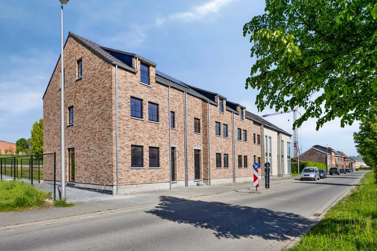 DRIE NIEUWE BEN-WONINGEN OP GUNSTIGE LOCATIE foto 2