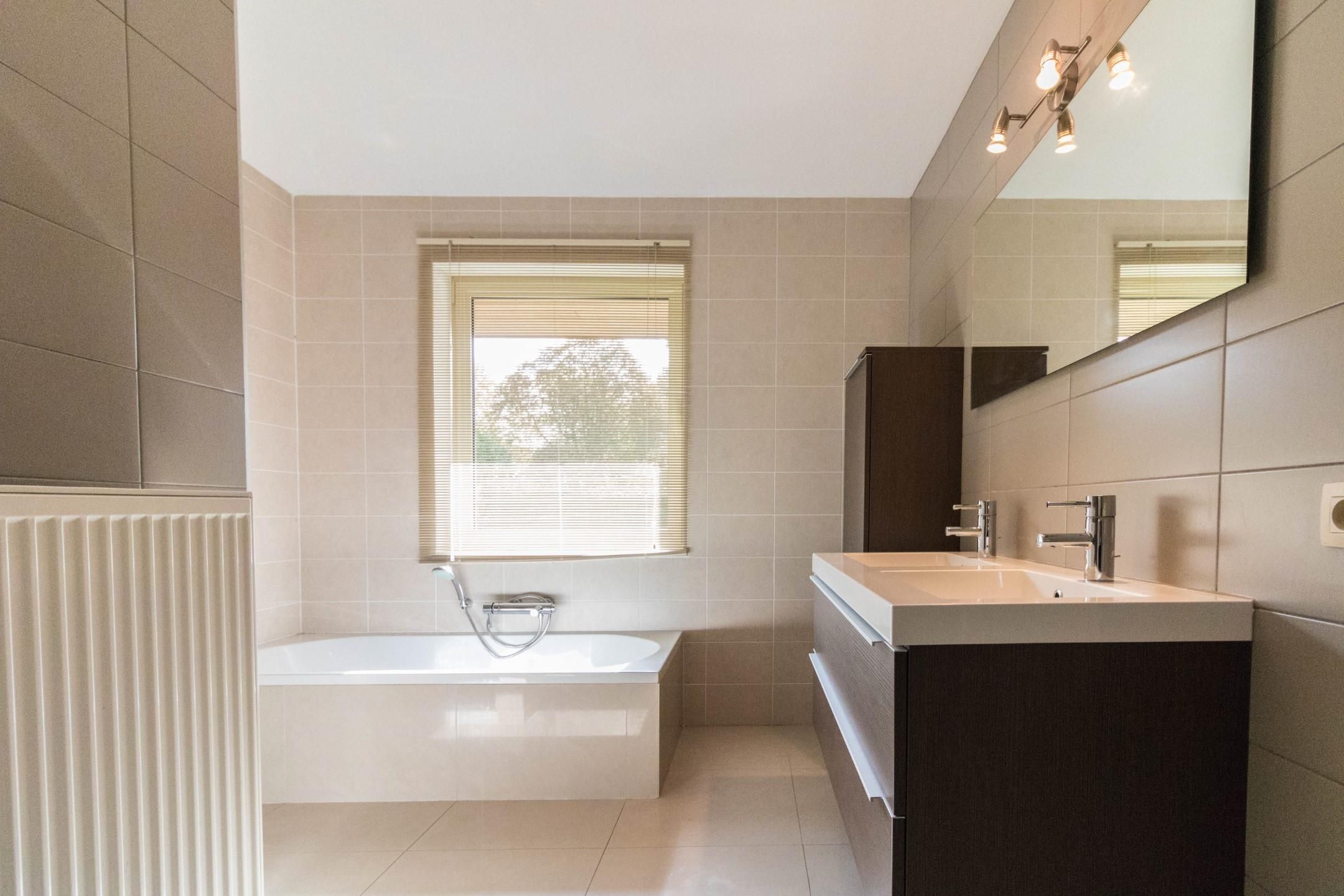Prachtige en moderne woning met 4 slaapkamers foto 12