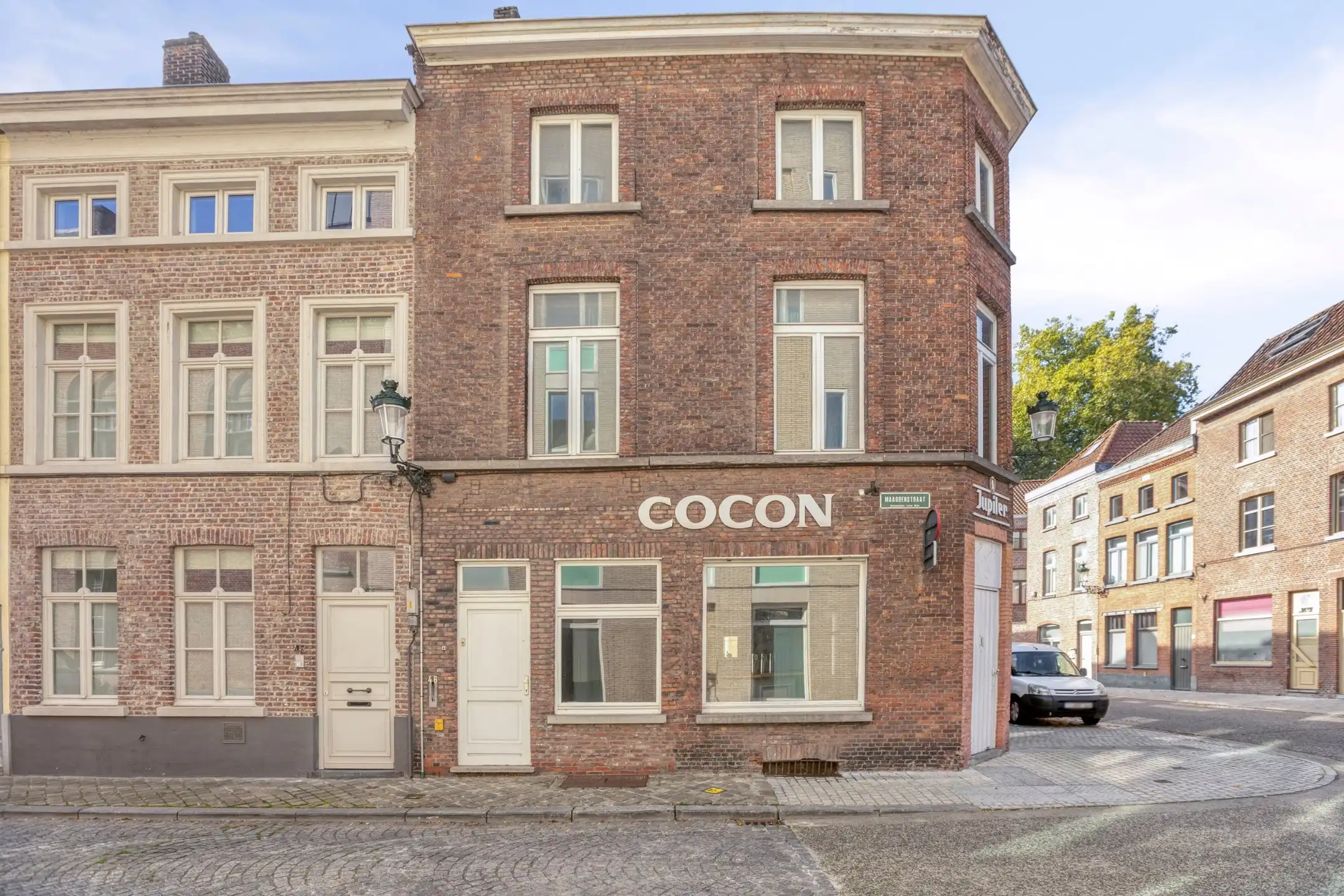 Te renoveren handelshuis nabij Beursplein te Brugge foto 4