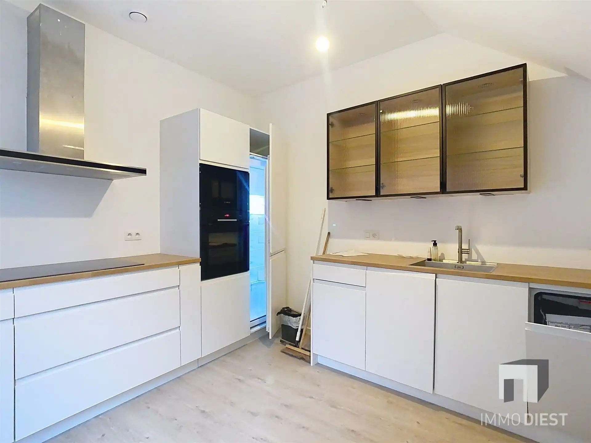 Knap appartement met terras en 1 slpk - centrum Diest - veel lichtinval foto 6