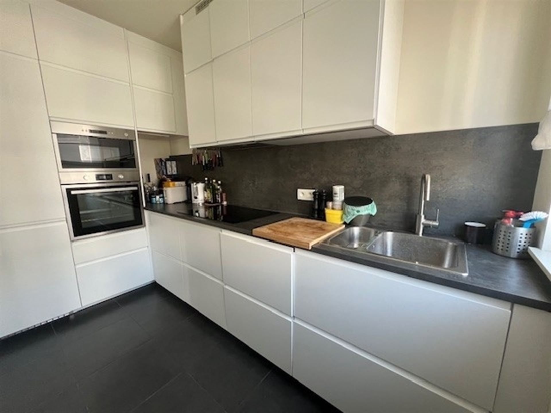 Gezellig 2-slaapkamer appartement in hartje Wilrijk foto 7