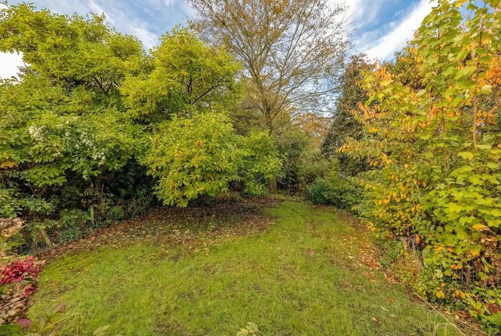 Charmante, te restaureren seventies-woning met 3 slpk. foto 18