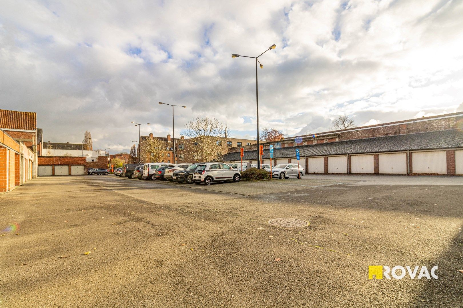 Opbrengsteigendom met 2 instapklare appartementen en 2 garages - uitweg achteraan foto 15