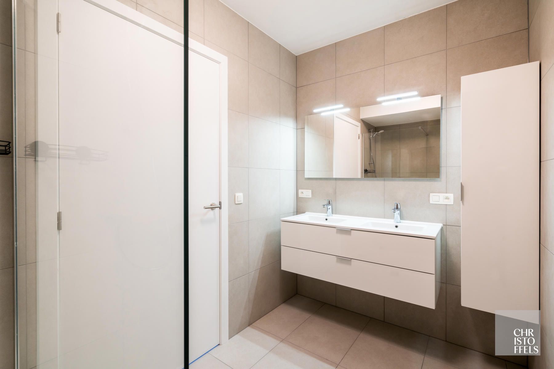 TE HUUR - Modern 1-slaapkamerappartement in het centrum van Zutendaal! foto 8