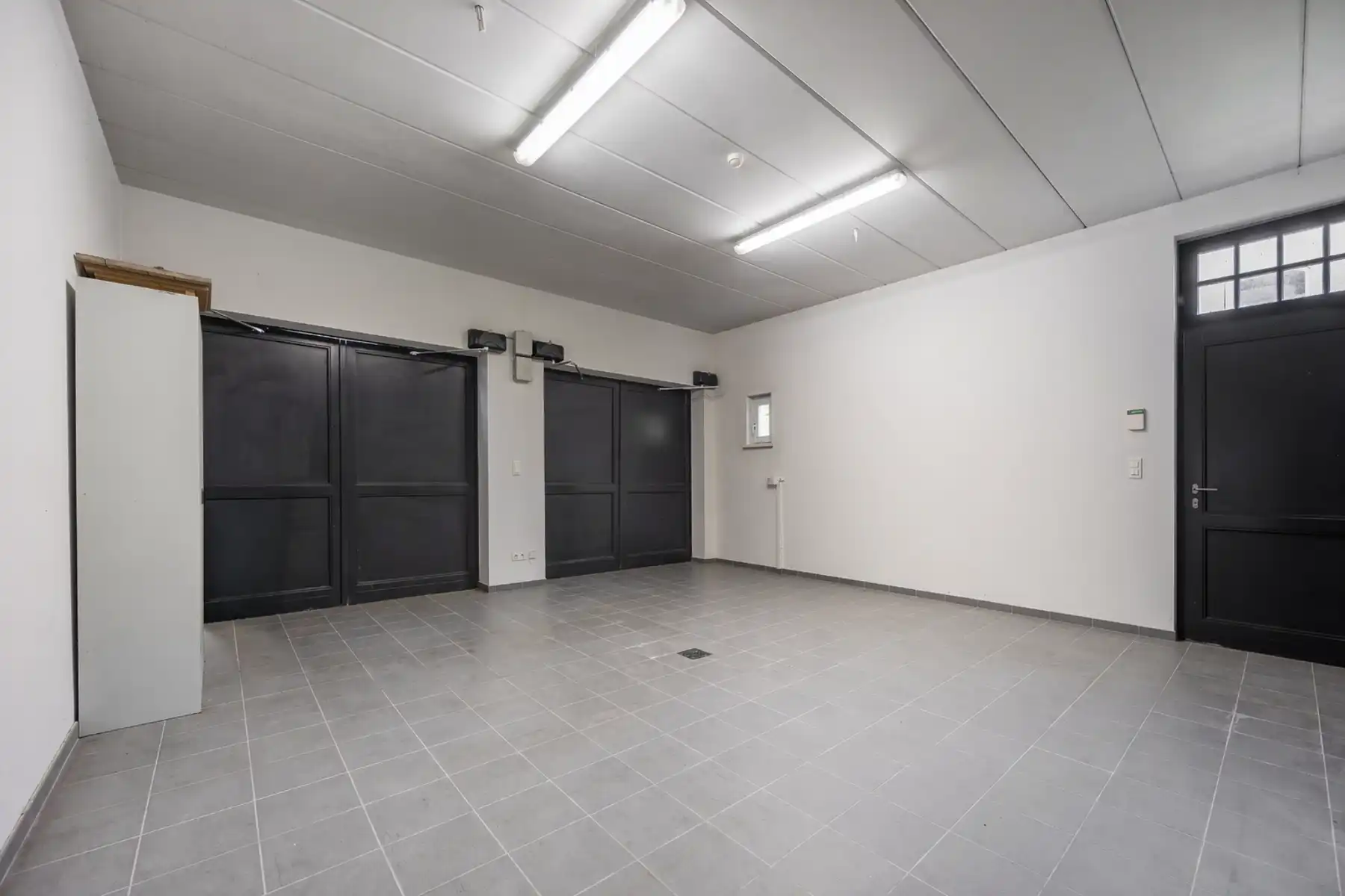 Magnifieke villa op 2.415 m² in residentiële wijk foto 40