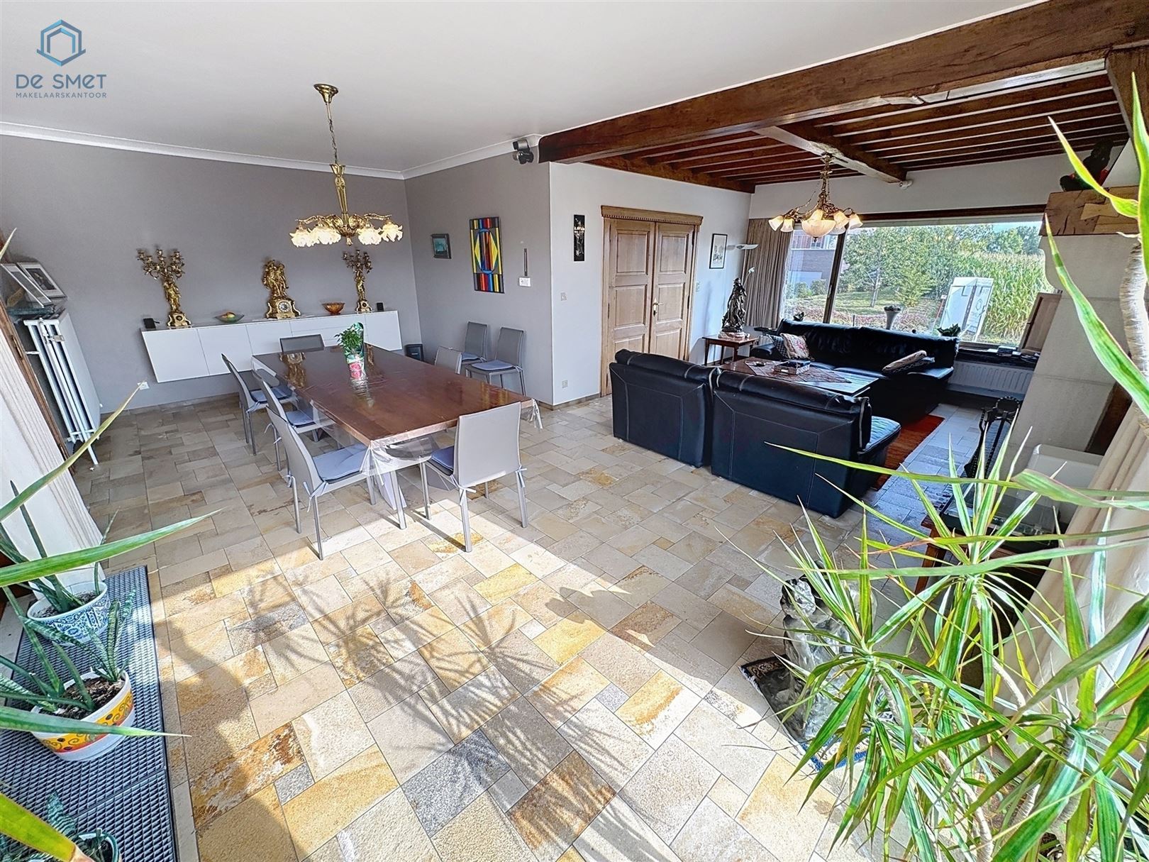 Ruime, Instapklare Villa met 4 Slaapkamers, Dubbele Garage en Prachtige Tuin in Groene Omgeving foto 5