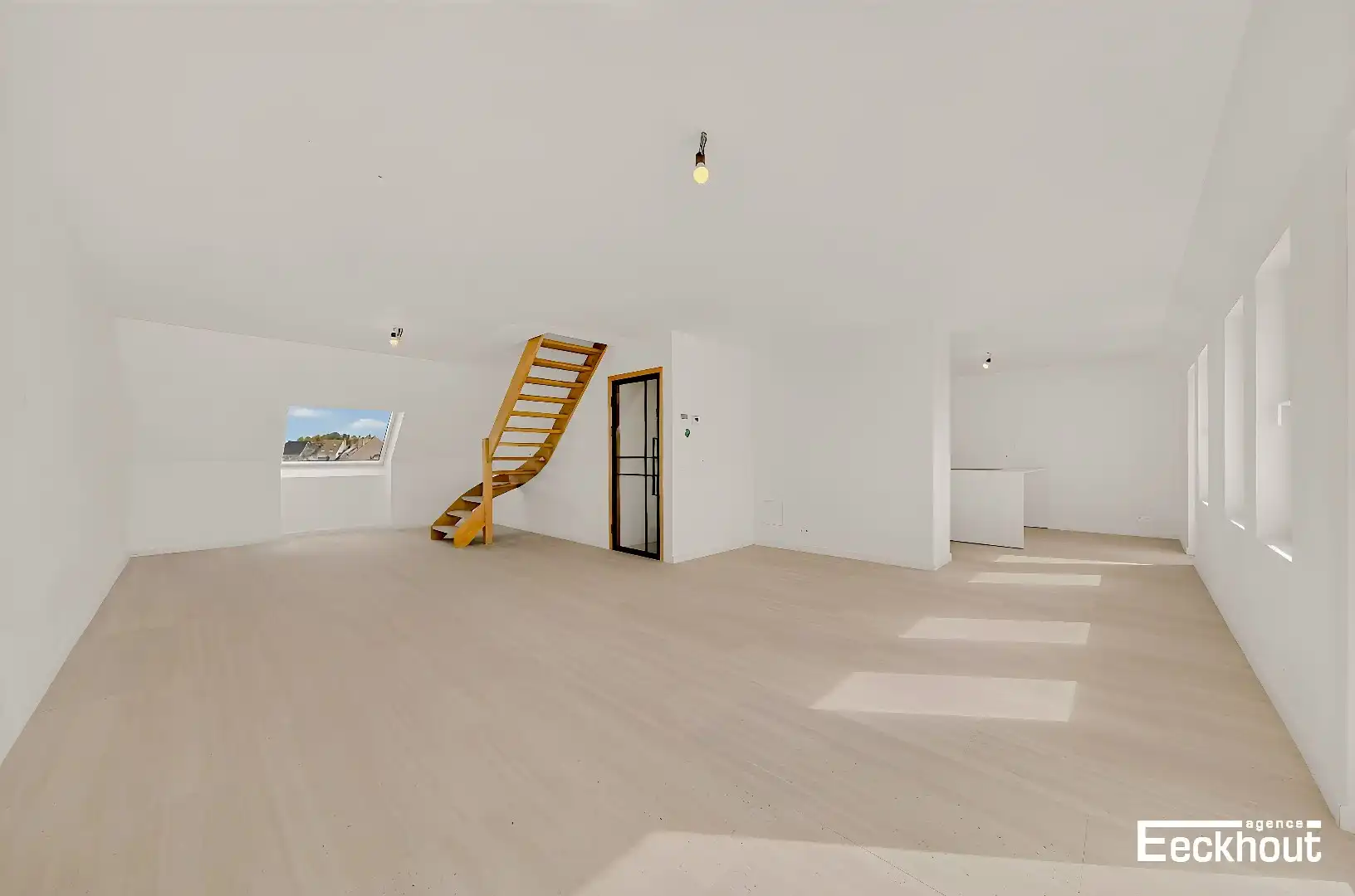 Prachtig, instapklaar appartement met mooi zonneterras met zicht op de Spuikom! foto 2