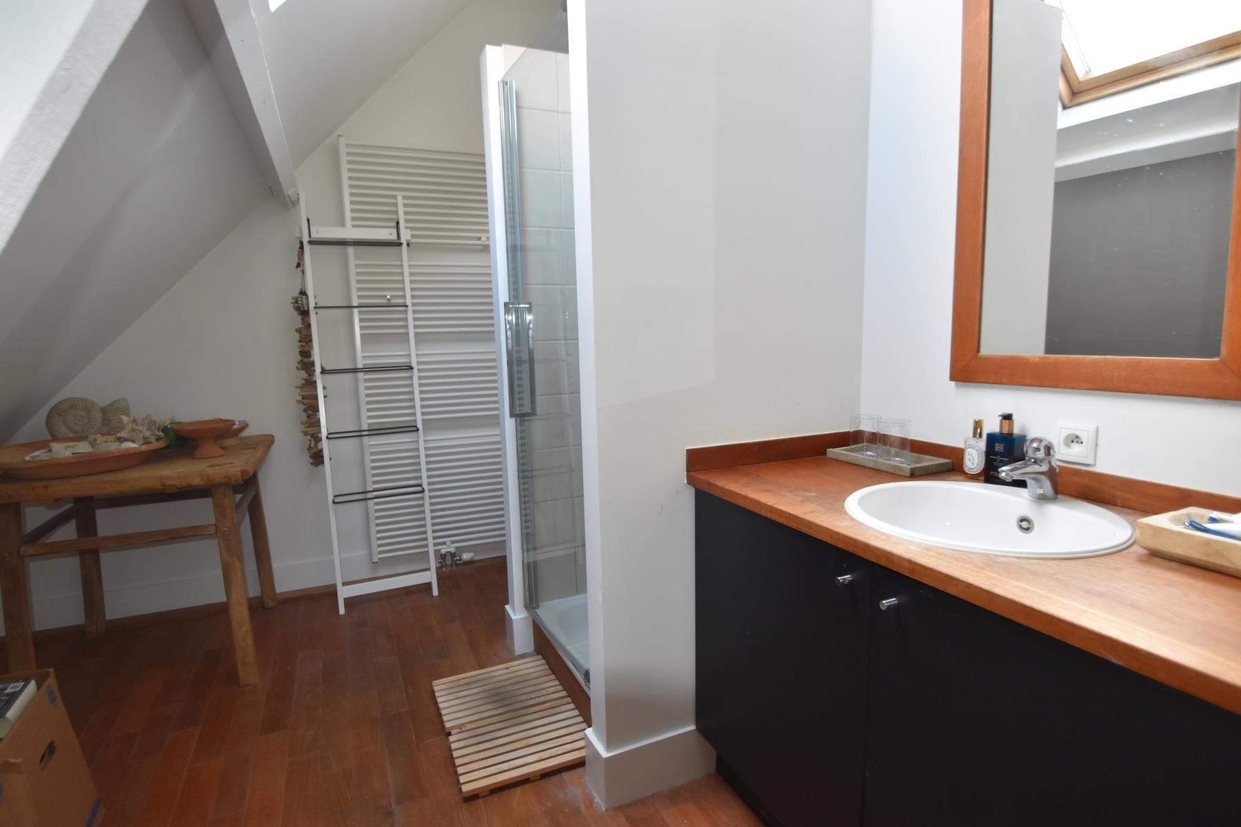 ANTWERPEN - Licht duplex-appartement in centrum Antwerpen. foto 12