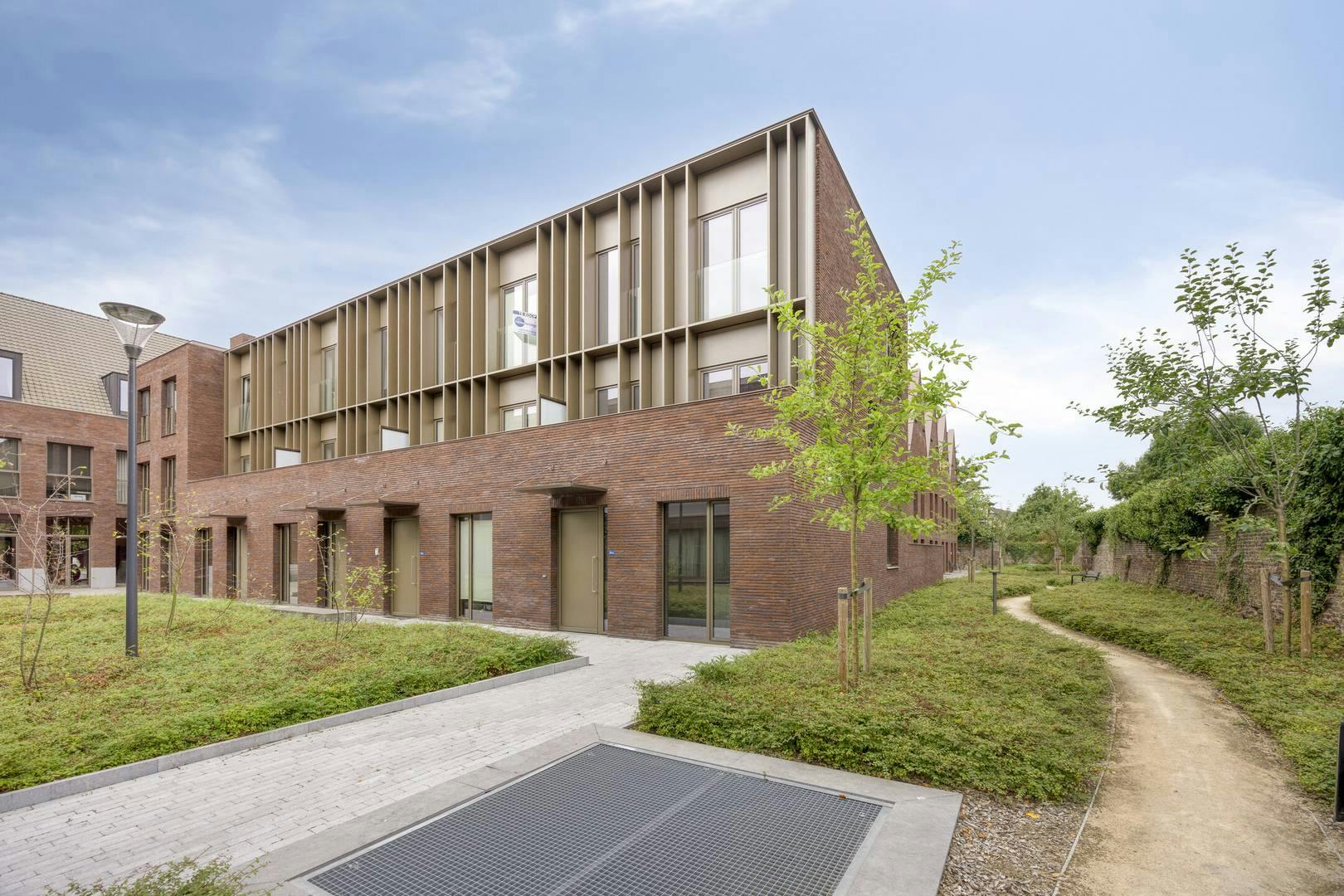 Moderne en energiezuinige woning te koop in Oud-Rekem foto 2