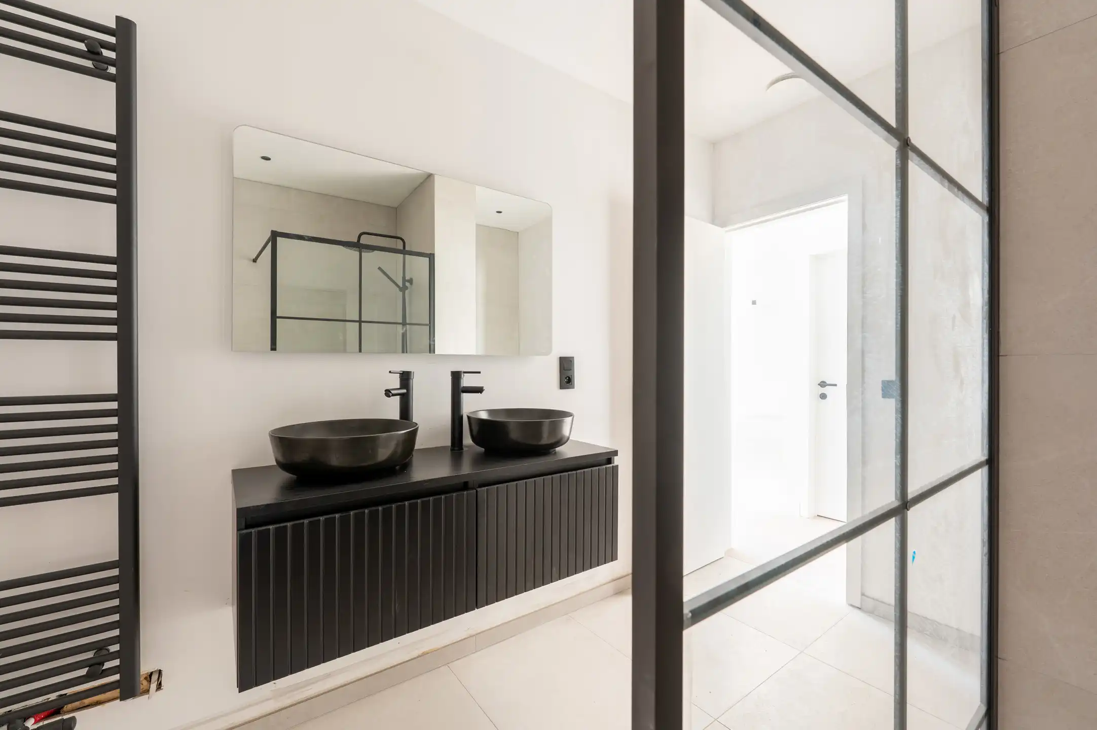 ANTWERPEN - Twee slaapkamer appartement in Whitbread site foto 12