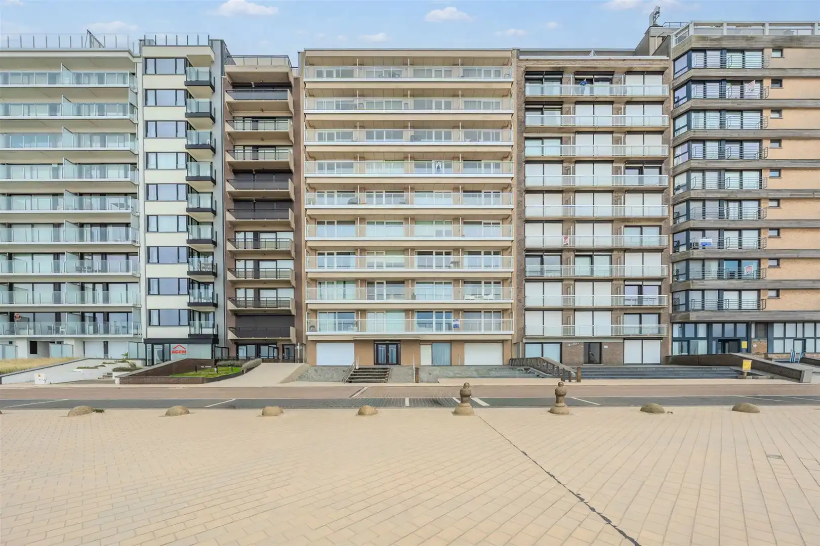 Studio met slaaphoek en frontaal zeezicht foto 22