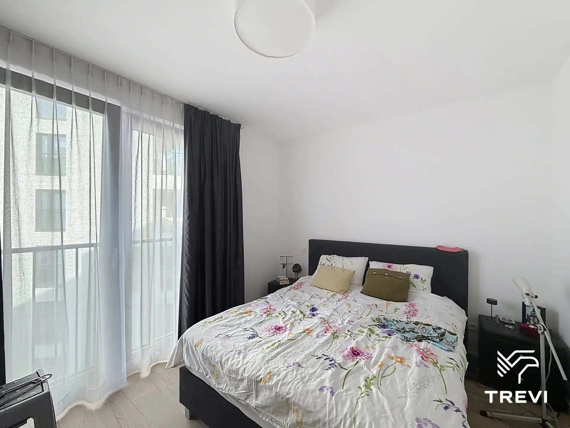 Appartement met 1 slaapkamer + parking in de Europese wijk ! foto 6