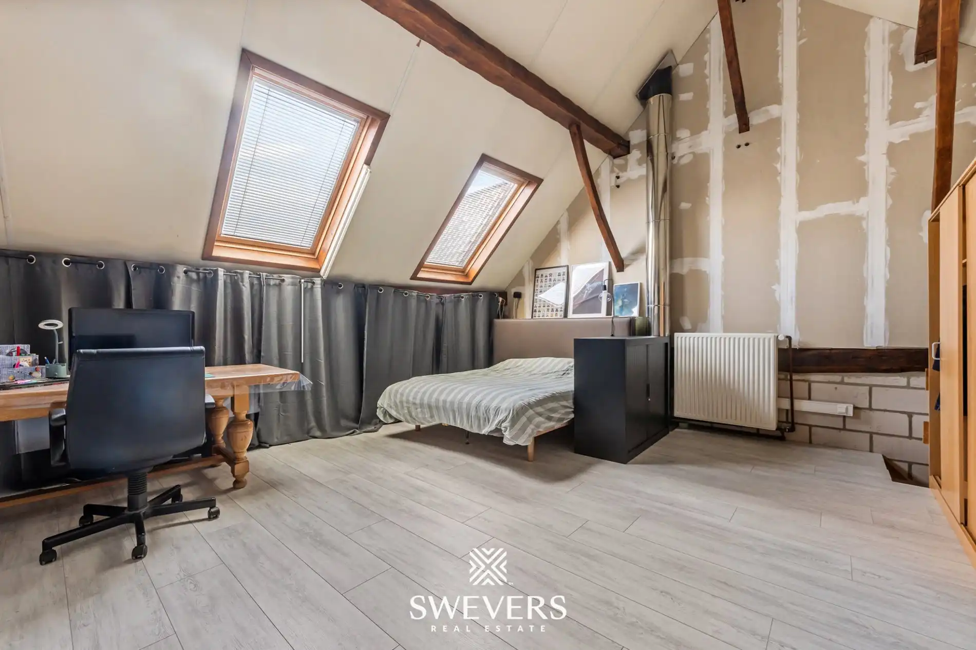 Vierkantshoeve met 2 woonentiteiten, 11 slpk. en 617 m² woonruimte foto 21