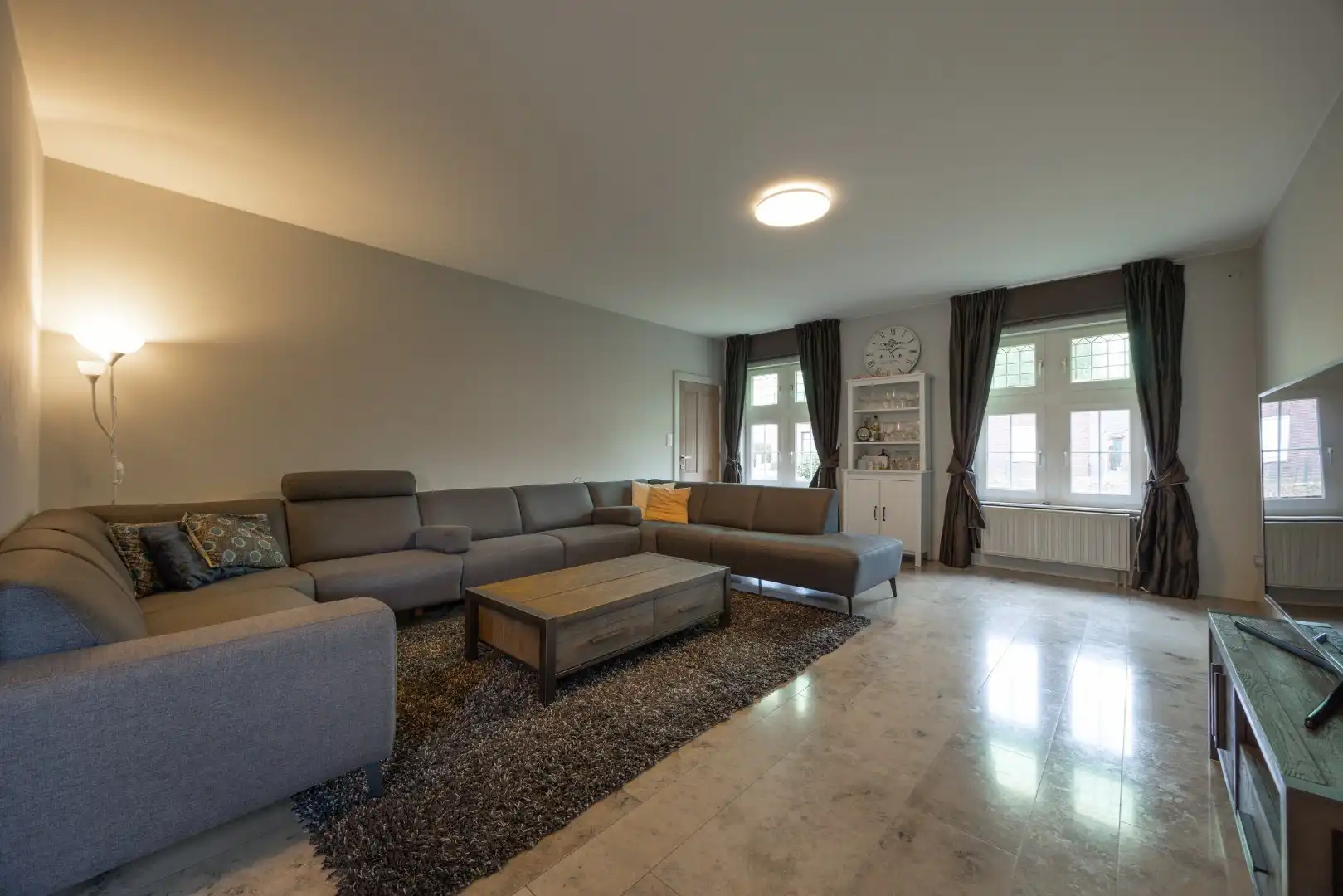 Prachtige ruime villa met naastliggende bouwgrond! foto 12