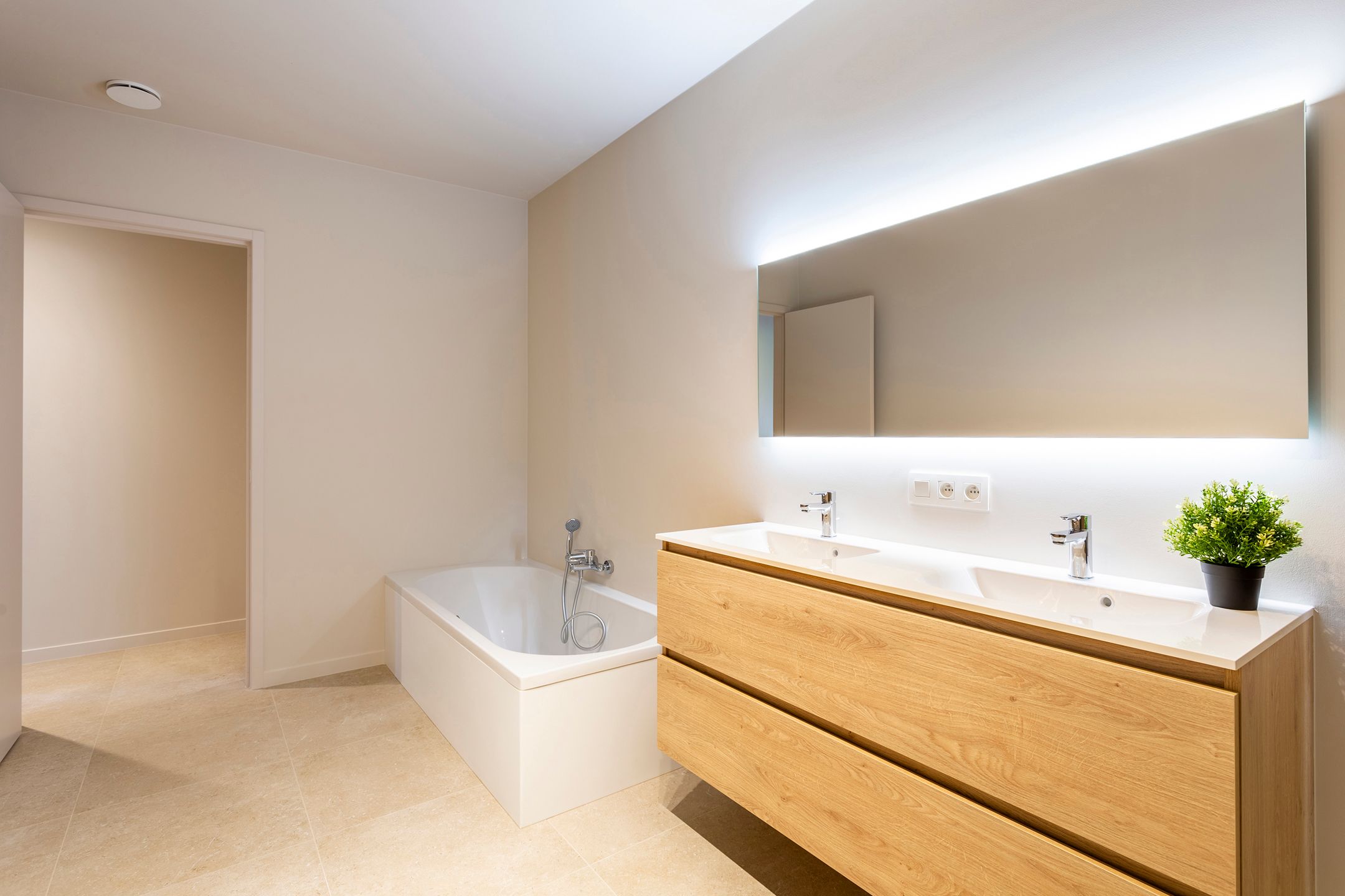 nieuwbouw luxevilla met riante tuin foto 15