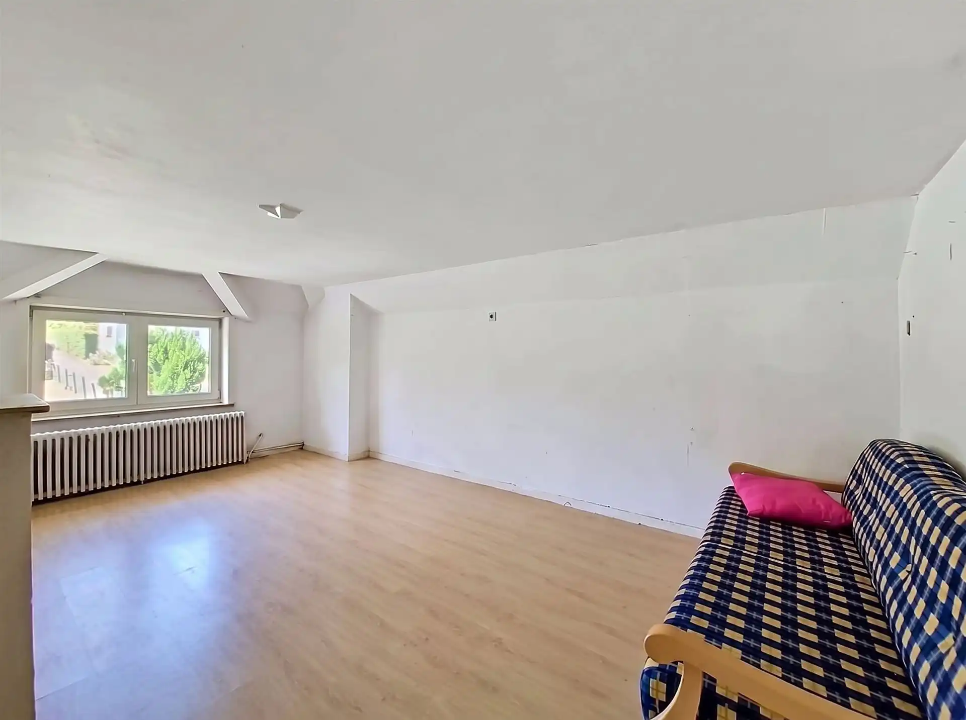 Prachtige te renoveren villa met ZW-gerichte tuin  foto 17
