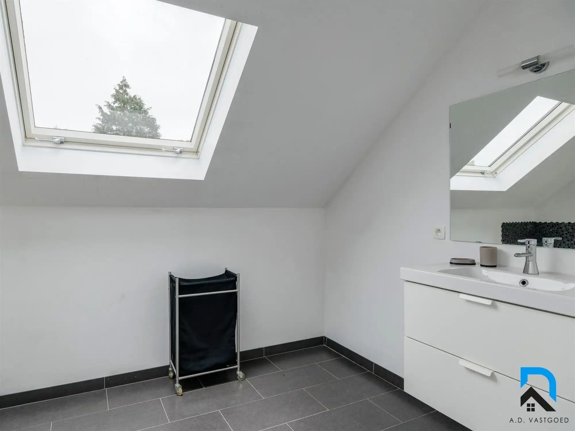 Ruime woning op toplocatie in Munsterbilzen foto 9